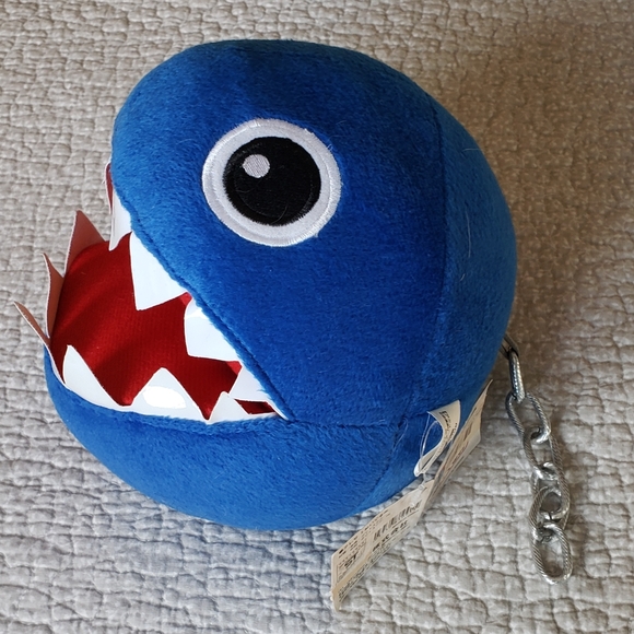 A set of 2 Super Mario and 1 Kirby stuffies - Picture 5 of 16